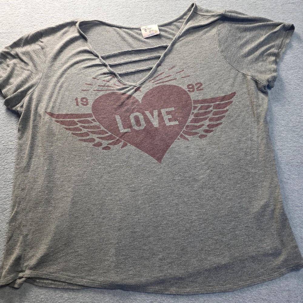 Graphic V Neck Tee Womens Gray Winged Heart Love Criss Cross Short Sleeve